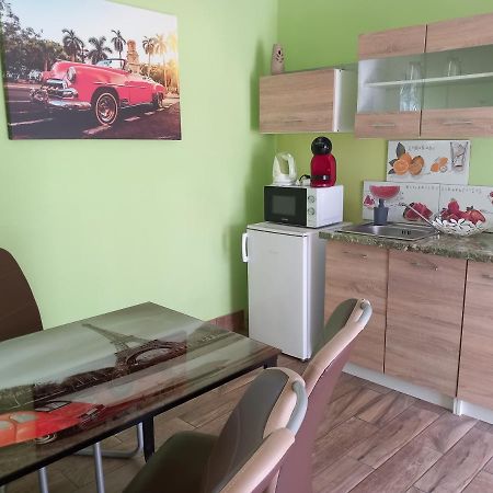 דירות נג'קניז'ה Laura Apartman מראה חיצוני תמונה