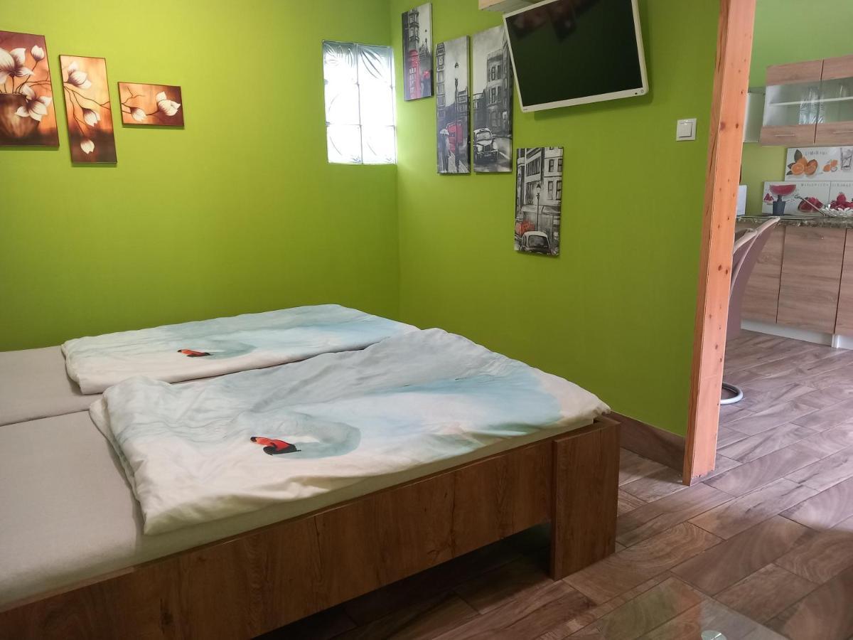 דירות נג'קניז'ה Laura Apartman מראה חיצוני תמונה